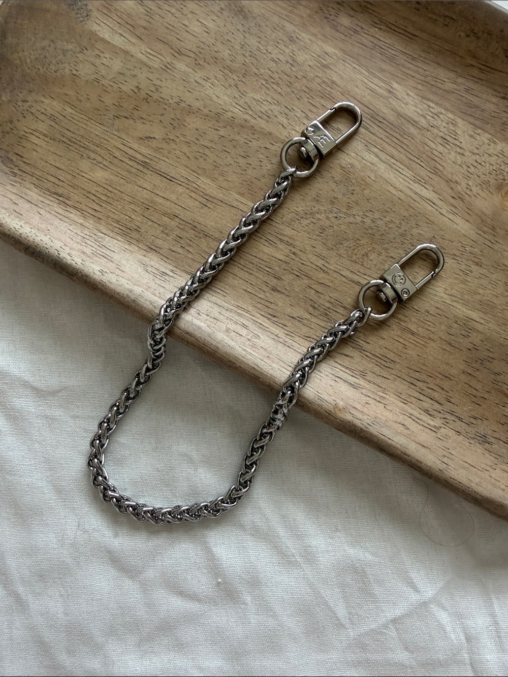 Silver Round Chain Phone Strap with Metal Clasps